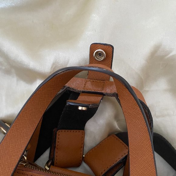 Henri Bendel Jetsetter Mini Convertible Backpack Shoulder Bag Rare - Picture 3 of 5